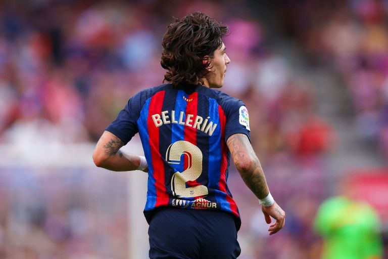 Estilo anos 90 🤩 #barça #hectorbellerin🇪🇸 #anos90check