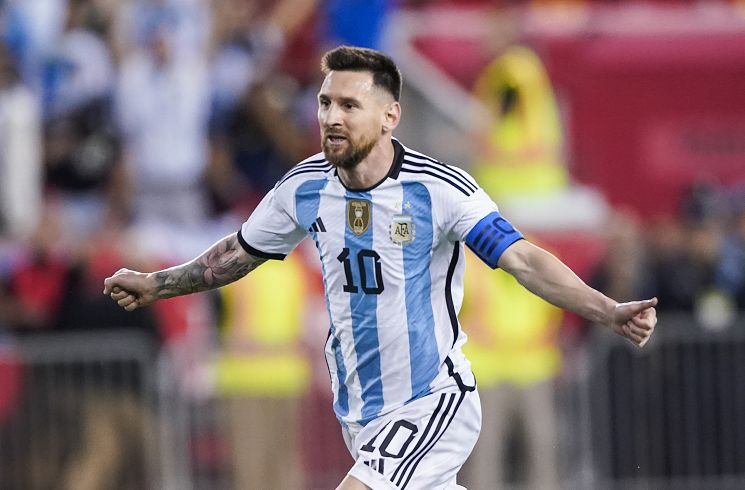 Lionel Messi shares video with Cristiano Ronaldo ahead of potential final  reunion on the pitch