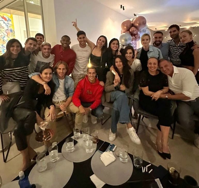 Real Madrid celebrate victory at Fede Valverde's house with actor Ester ...