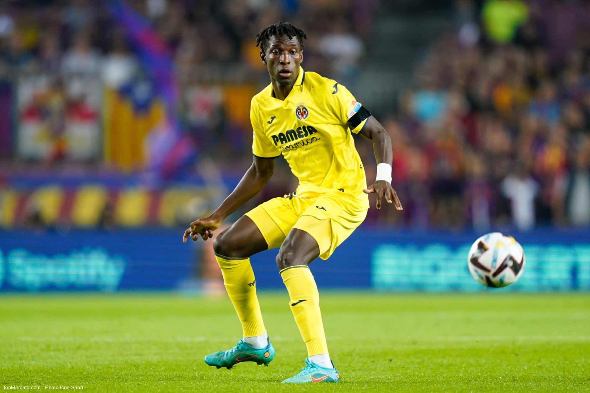 Villareal forward wanted by Premier League clubs