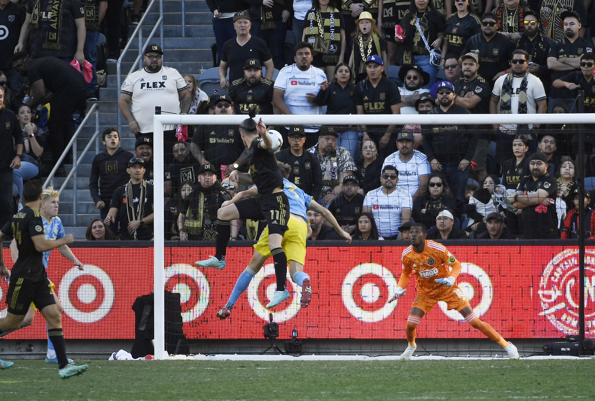 WATCH: Gareth Bale sparks scenes with heroic 128th-minute goal to win MLS  Cup - Football España