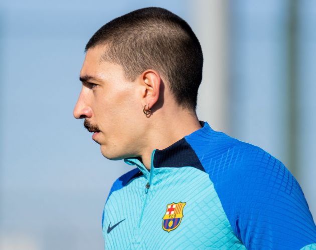 Hector Bellerin likely to remain at Barcelona over January transfer window
