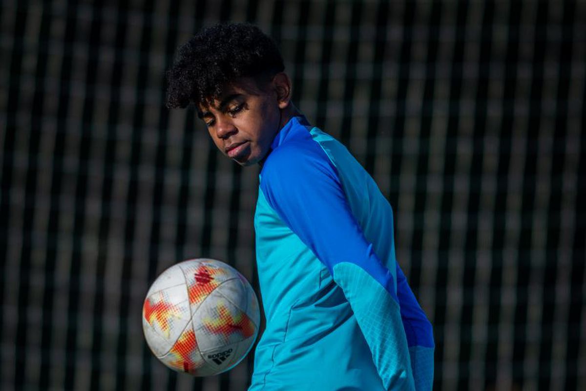 Barcelona wonderkid immediately joins first team training - Football España