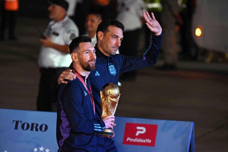 Argentina's World Cup winners reach home to hero's welcome