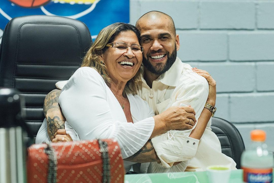 Mother of Dani Alves left "devastated" following footballer's imprisonment  - Football España