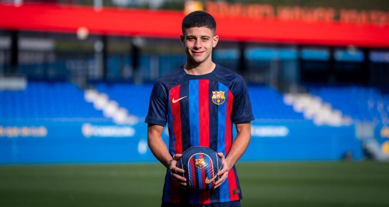 Barcelona wonderkid immediately joins first team training - Football España