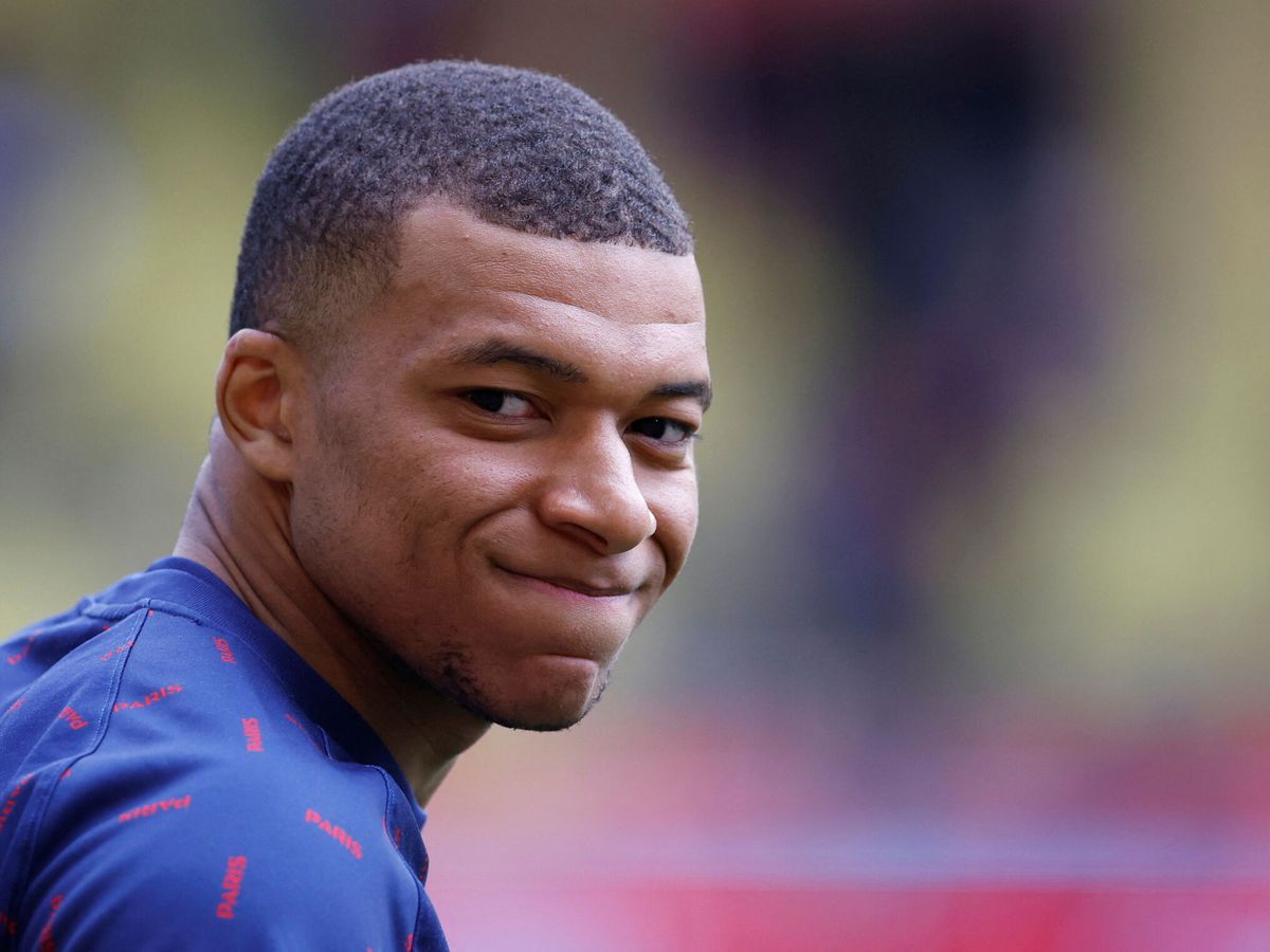 Kylian Mbappe Cools Real Madrid Rumours With Words To PSG Ultras