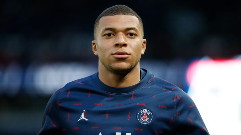 PSG remove Kylian Mbappe from their website