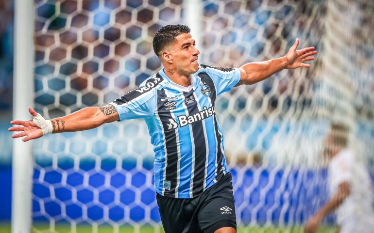 Vitor Roque: 'I'm like Luis Suarez. I want to play for Barca' - Football