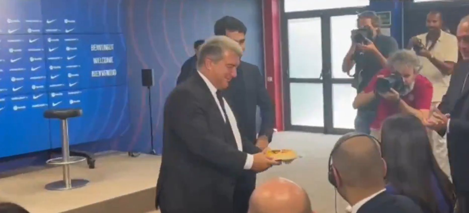 WATCH: Barcelona President Joan Laporta sings Happy Birthday to Ilkay