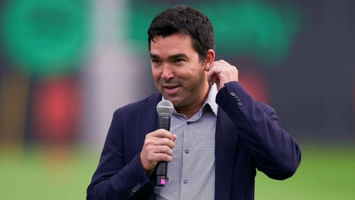 Sporting Director Deco wants Barcelona to sign more muscle