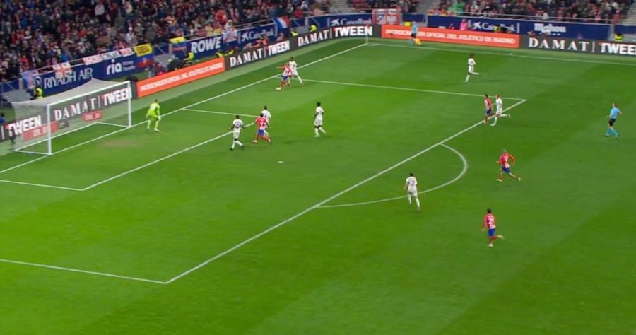 WATCH: Real Madrid fans lose their mind over Aurelien Tchouameni role ...