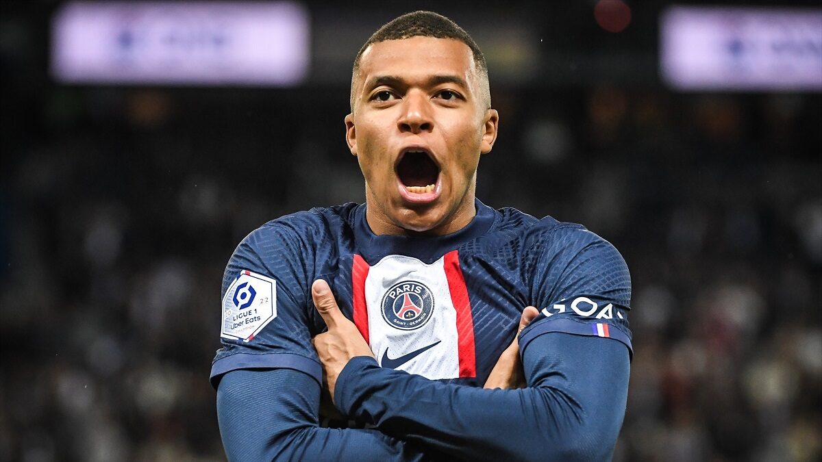 Kylian Mbappe signing causing tension in Real Madrid dressing room amid announcement uncertainty