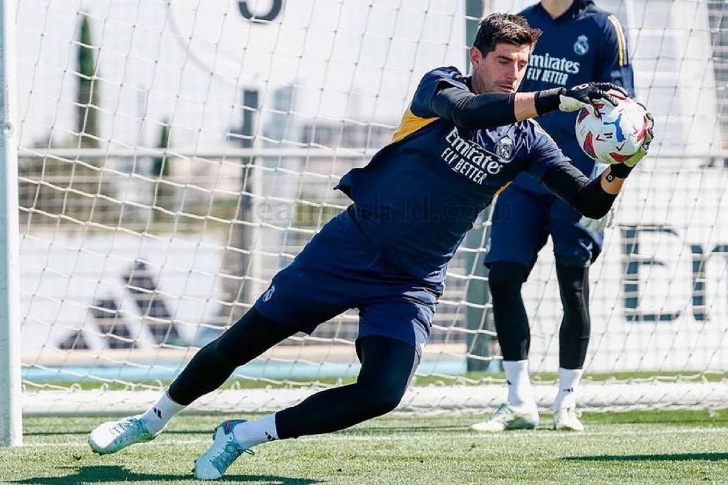Thibaut Courtois could play for Real Madrid this season after providing positive injury update