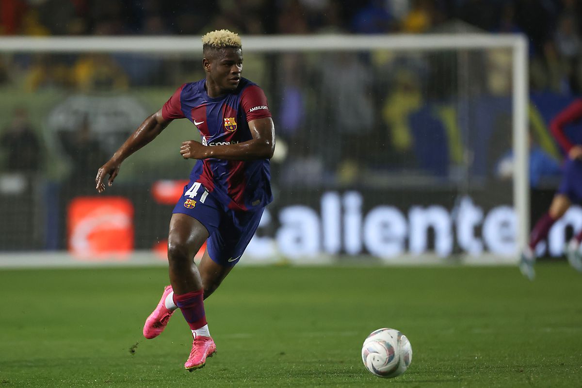 Barcelona standing firm on transfer demands for young defender, €15m fee being sought