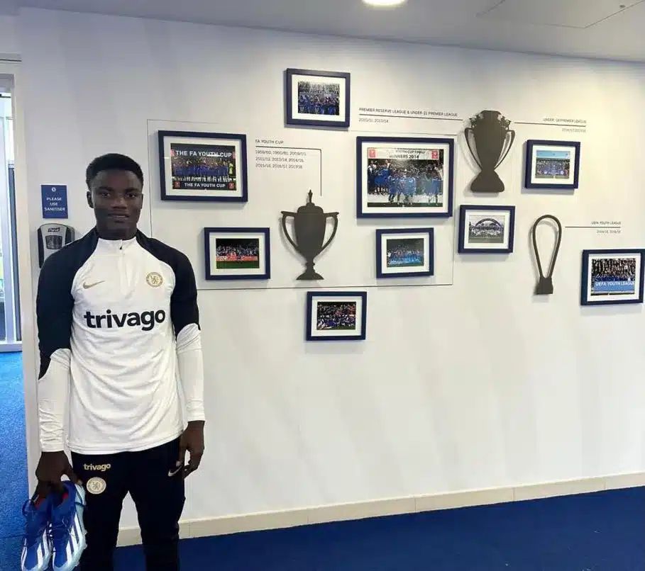 Barcelona, Chelsea and Bayern Munich on alert as 18-year-old Ghana starlet becomes available
