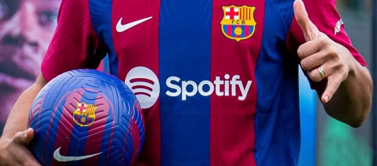 新品❗️未使用Nike FC BarcelonaレプリカユニホームSpotify Nike FC Barcelona シャツ Spotify - メルカリ