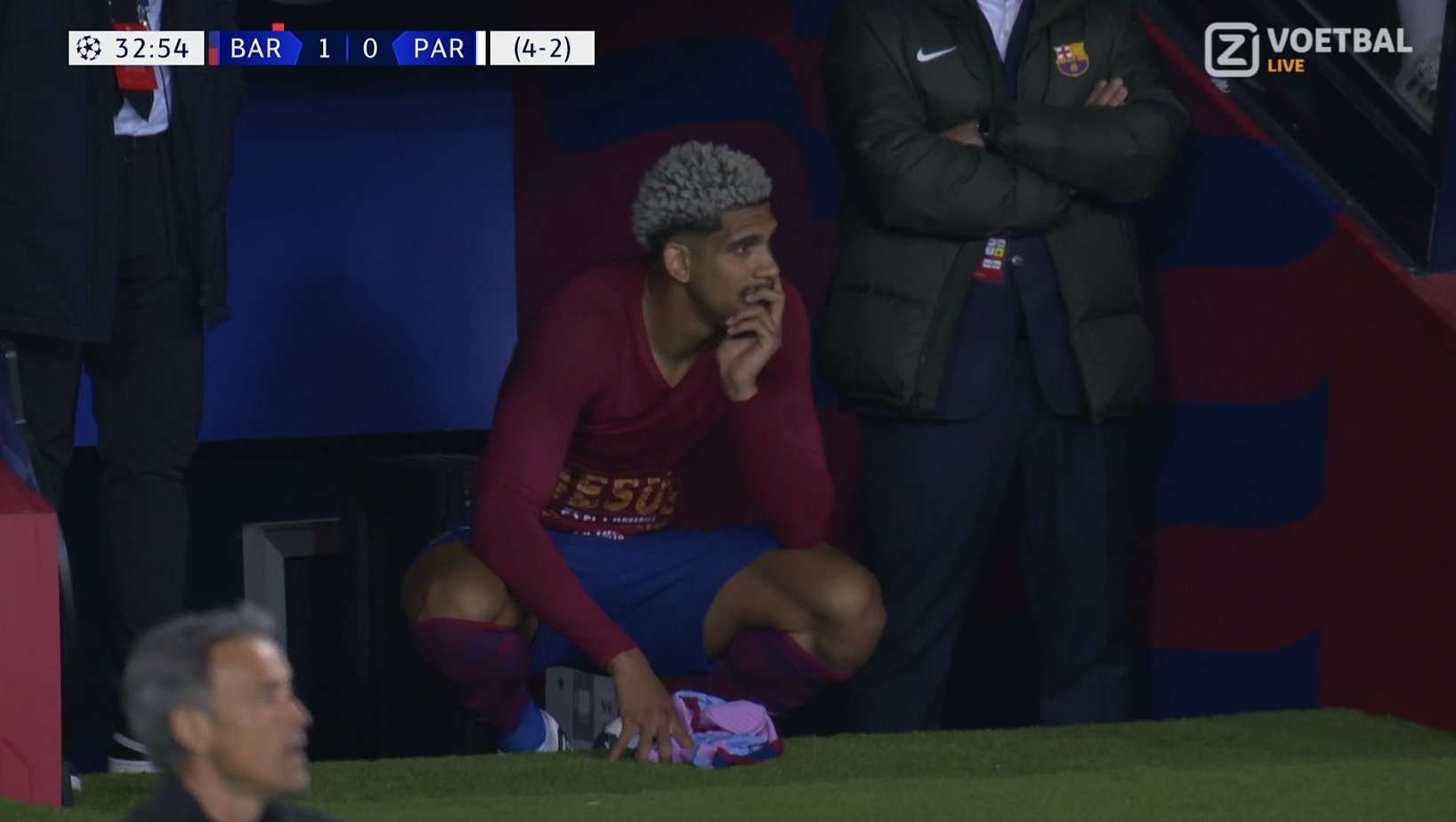 WATCH: Big blow for Barcelona as Ronald Araujo shown straight red card for last man challenge