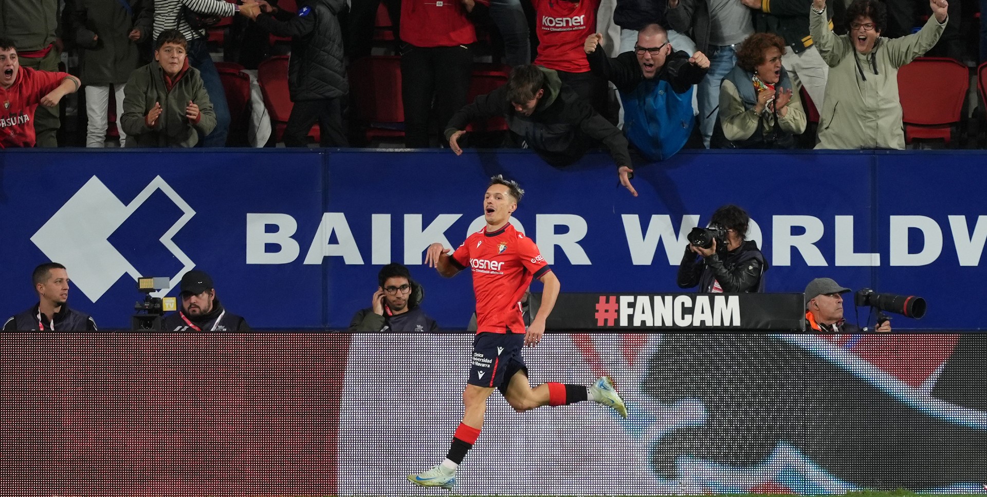 (WATCH) Ante Budimir and Bryan Zaragoza give Osasuna shock La Liga lead over Barcelona