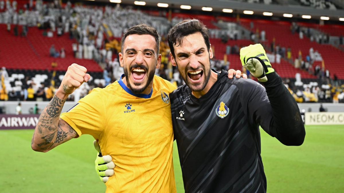 Ex-PSG, Fulham and Sevilla goalkeeper Sergio Rico returns to football with a win