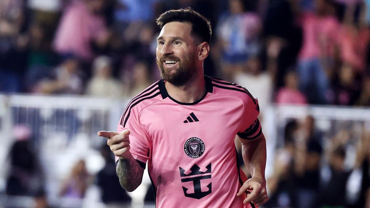 Barcelona return opens up in Lionel Messi contract reveal