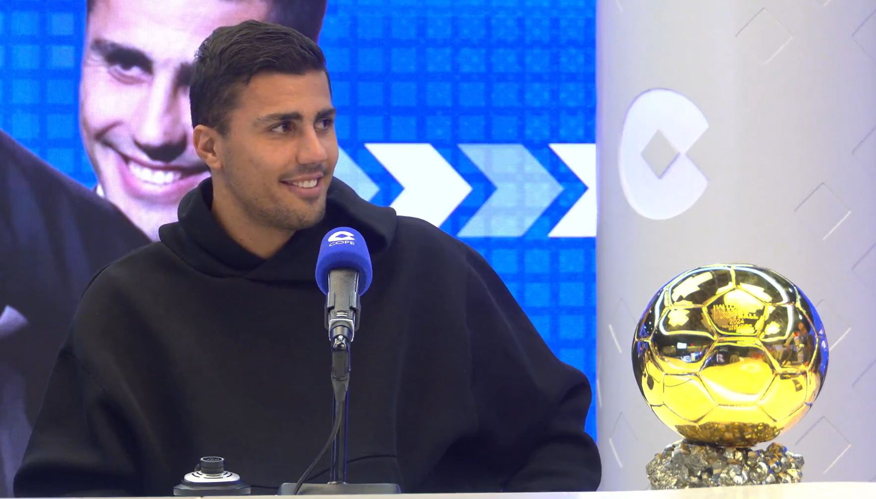 “We’re a strange country” – Manchester City star Rodri Hernandez reacts to Ballon d’Or treatment