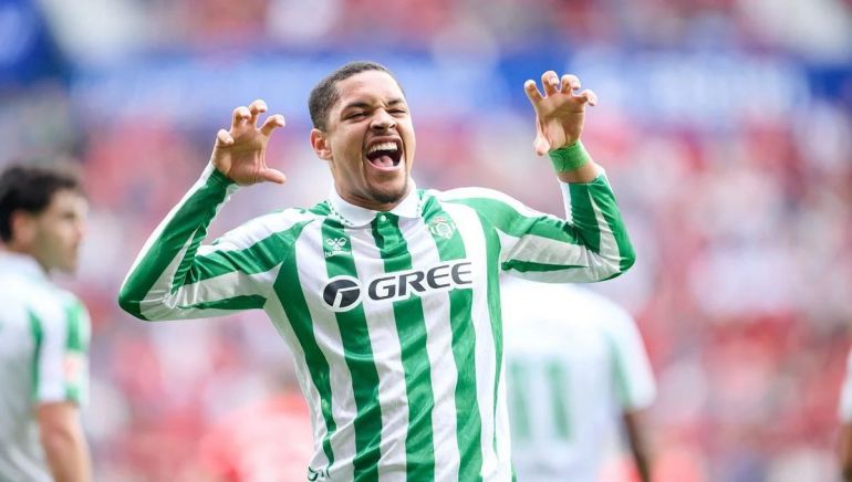 Medical prepared for Vitor Roque as Barcelona and Palmeiras close deal