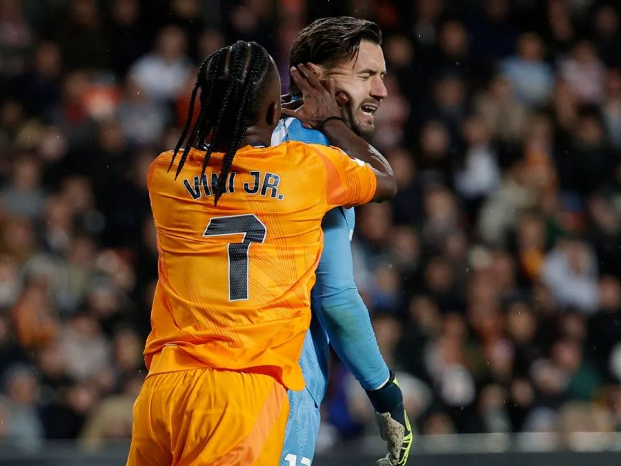 Hansi Flick ready for Vini Jr battle in Supercup showdown