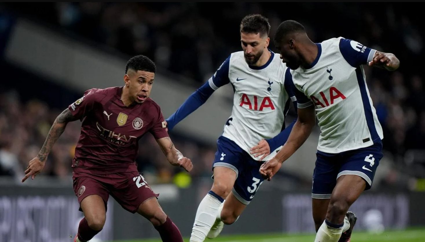 Savio in action for Manchester City