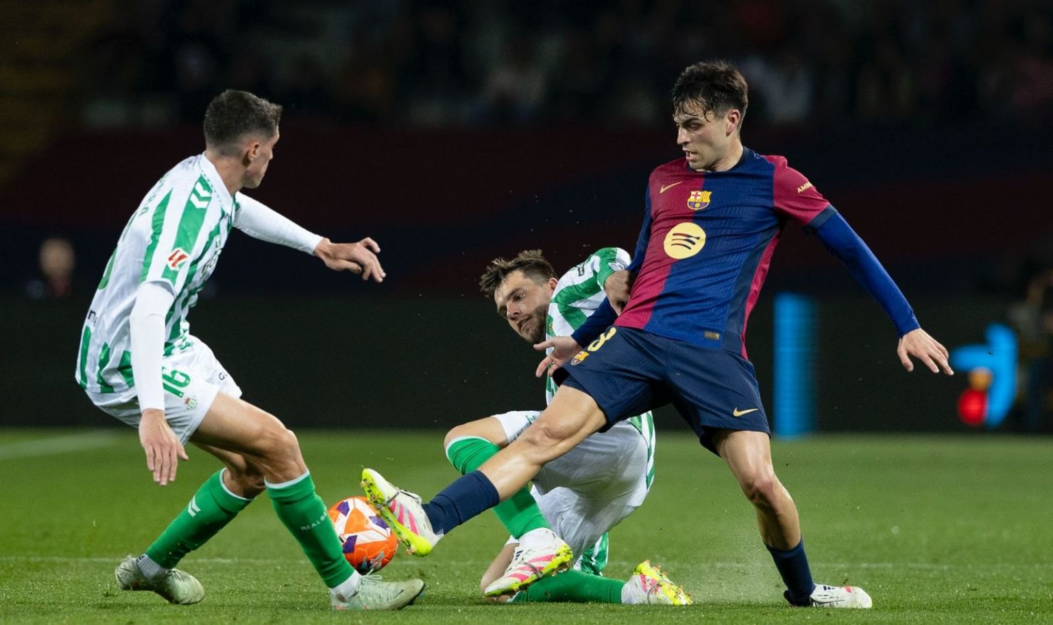 The Transfer Market’s Silent Winner: How Barcelona’s Frugality Is Forcing Hand