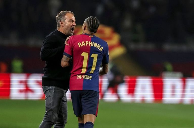 Raphinha and coach Hansi Flick