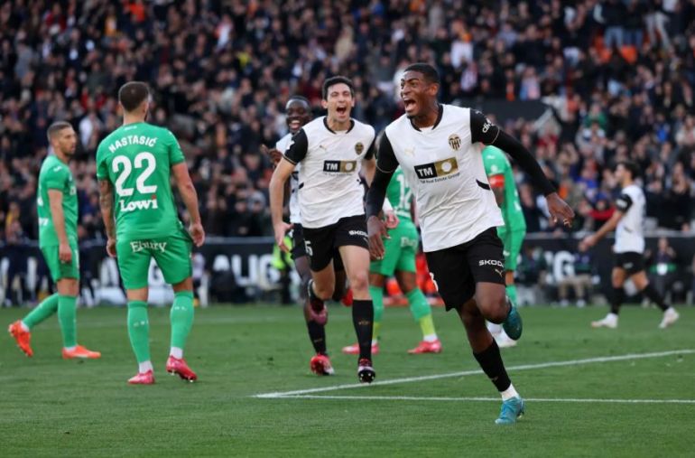 Valencia set minimum asking price for Atletico Madrid and Milan target