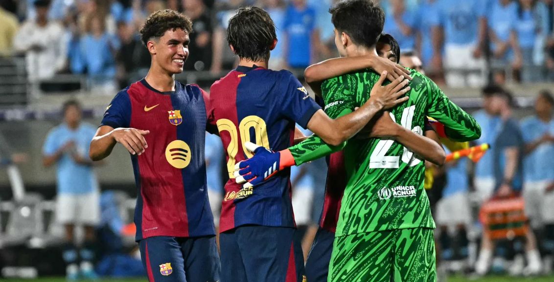 Barcelona open to departure of third first team goalkeeper