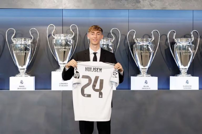 Real Madrid present Dean Huijsen: 'When they called...'