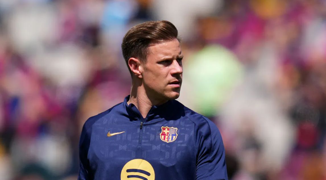 TS Stegen não empurrou para ir para a porta.