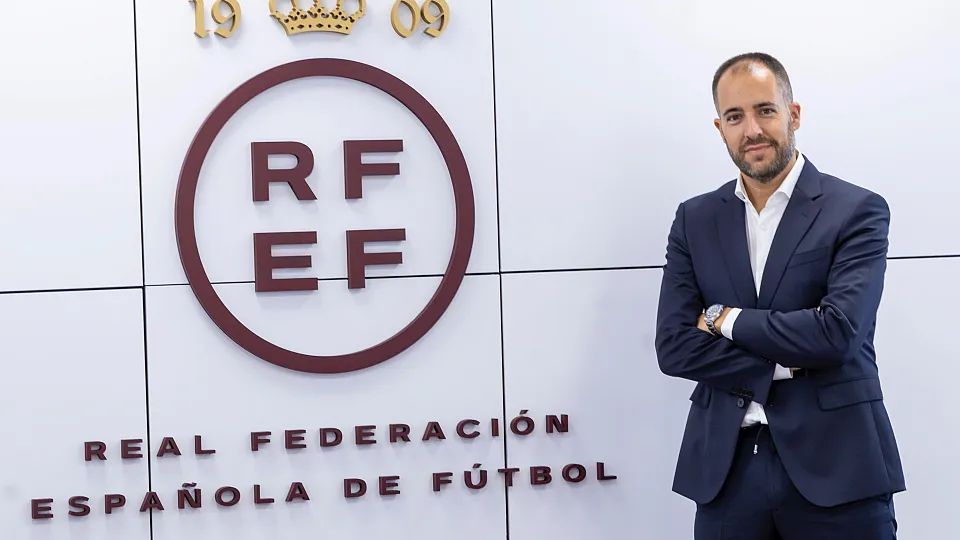 Soto a pris la présidence de la CTA.