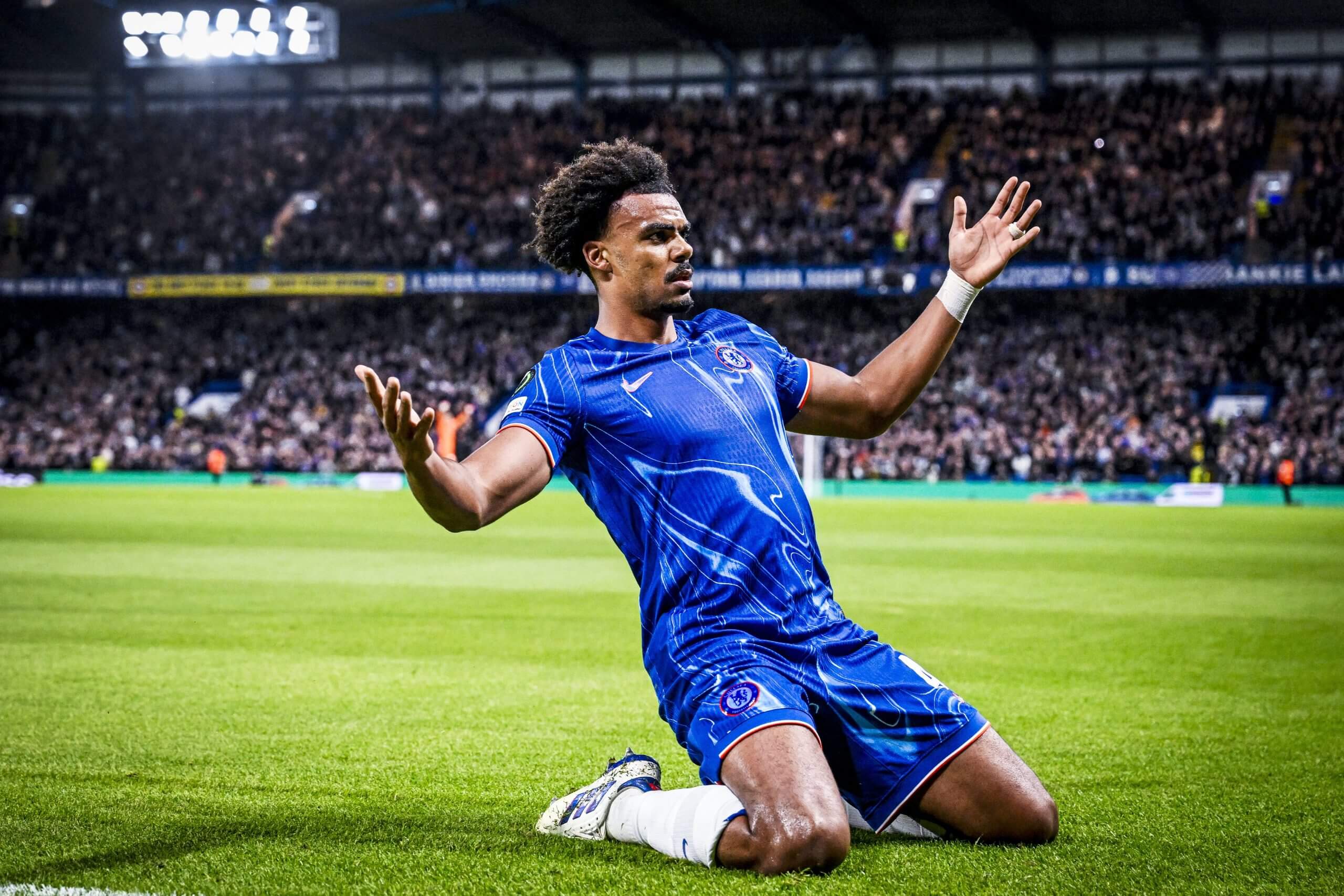  Veiga is keen on a move to Atletico Madrid.