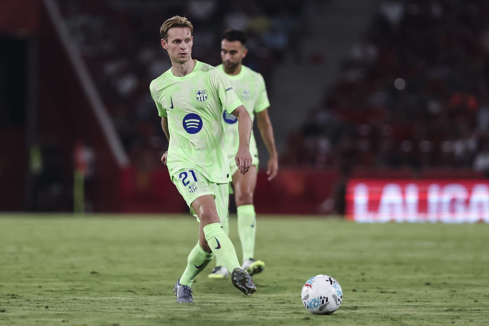 Barcelona reach agreement with key player on new three-year deal
