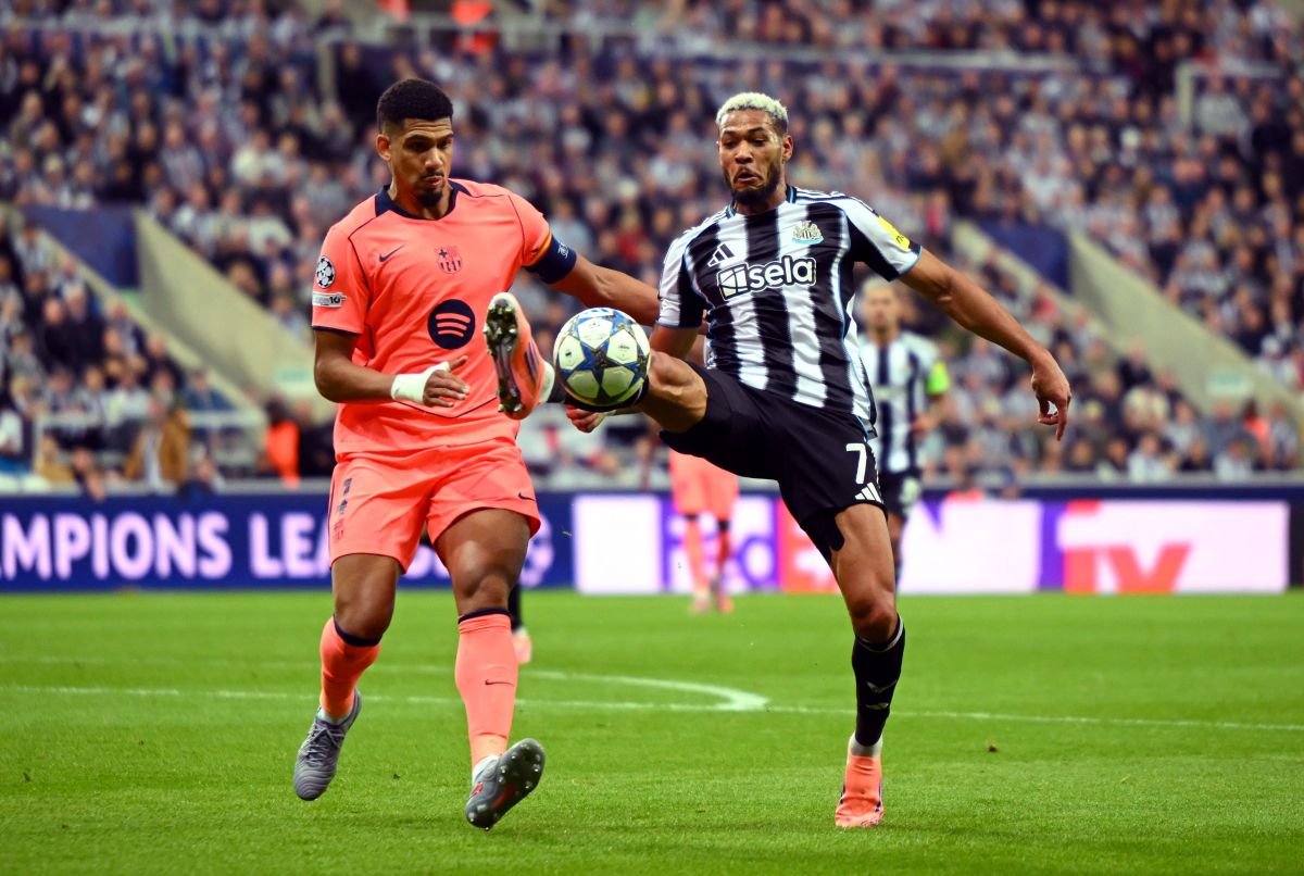 Barcelona defender Ronald Araujo is on the radars of both Liverpool and Tottenham Hotspur.