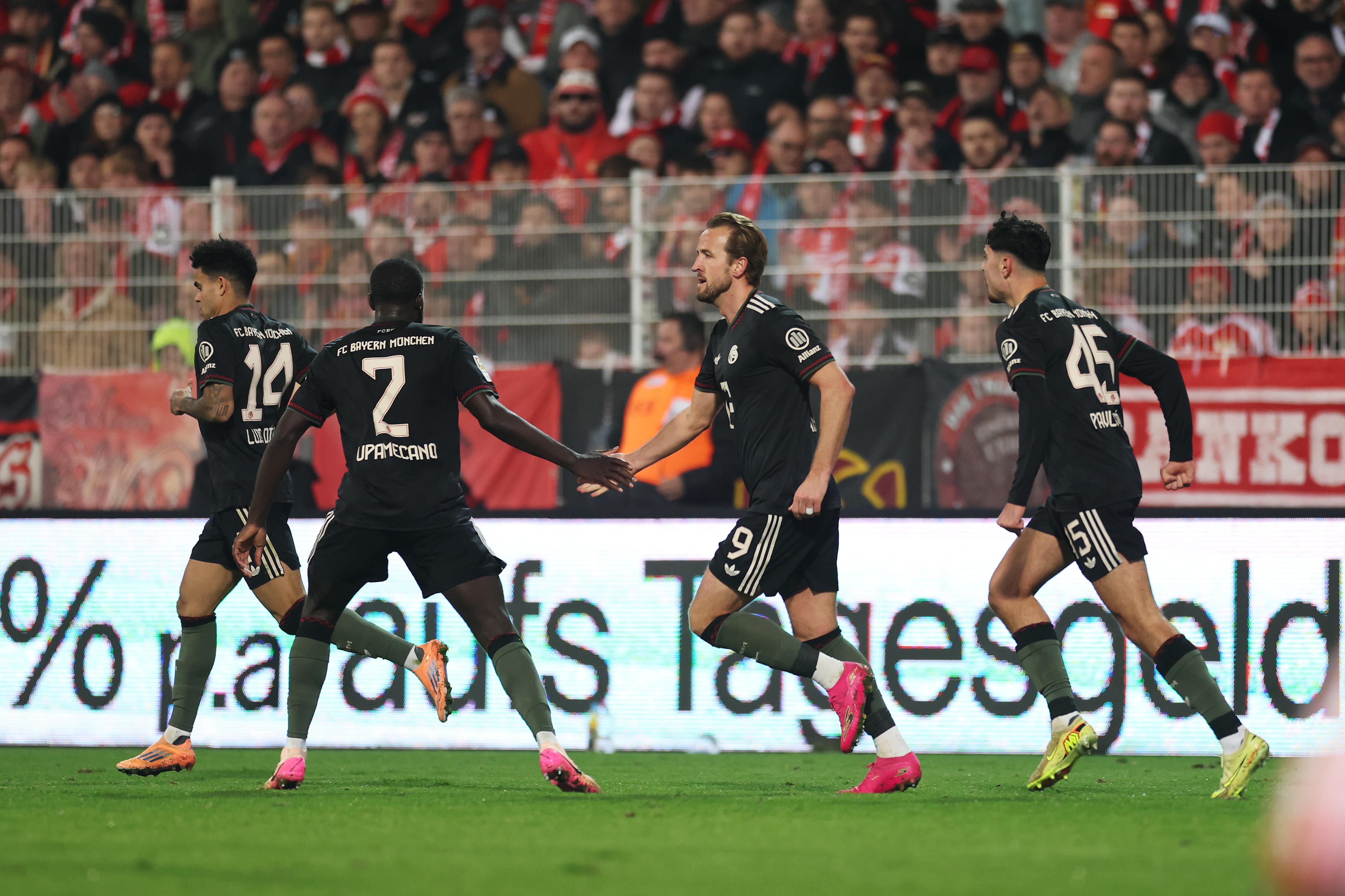 Barcelona look into signing of four Bundesliga stars