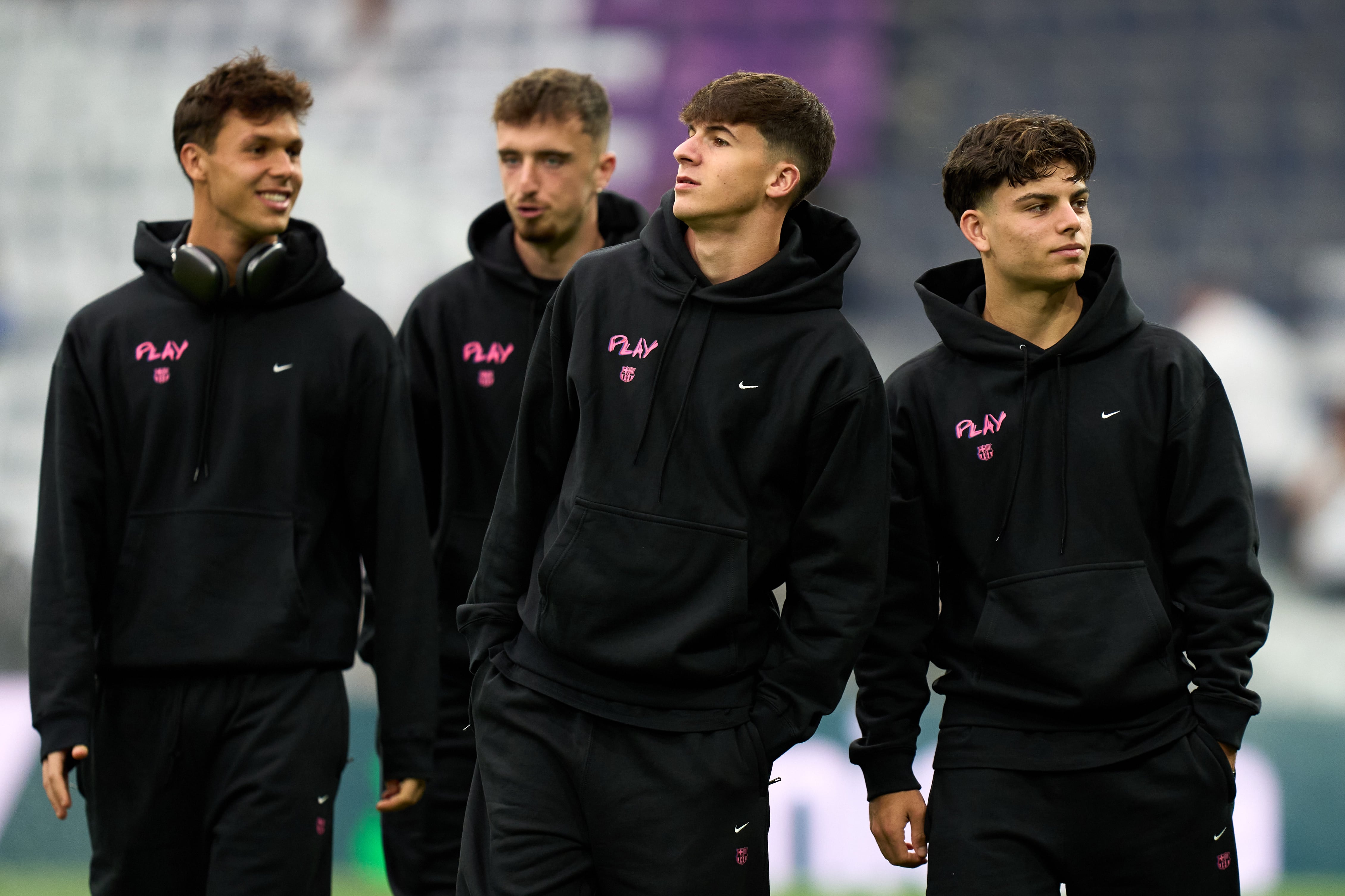 Barcelona defender out for 10 weeks as knee injury confirmed