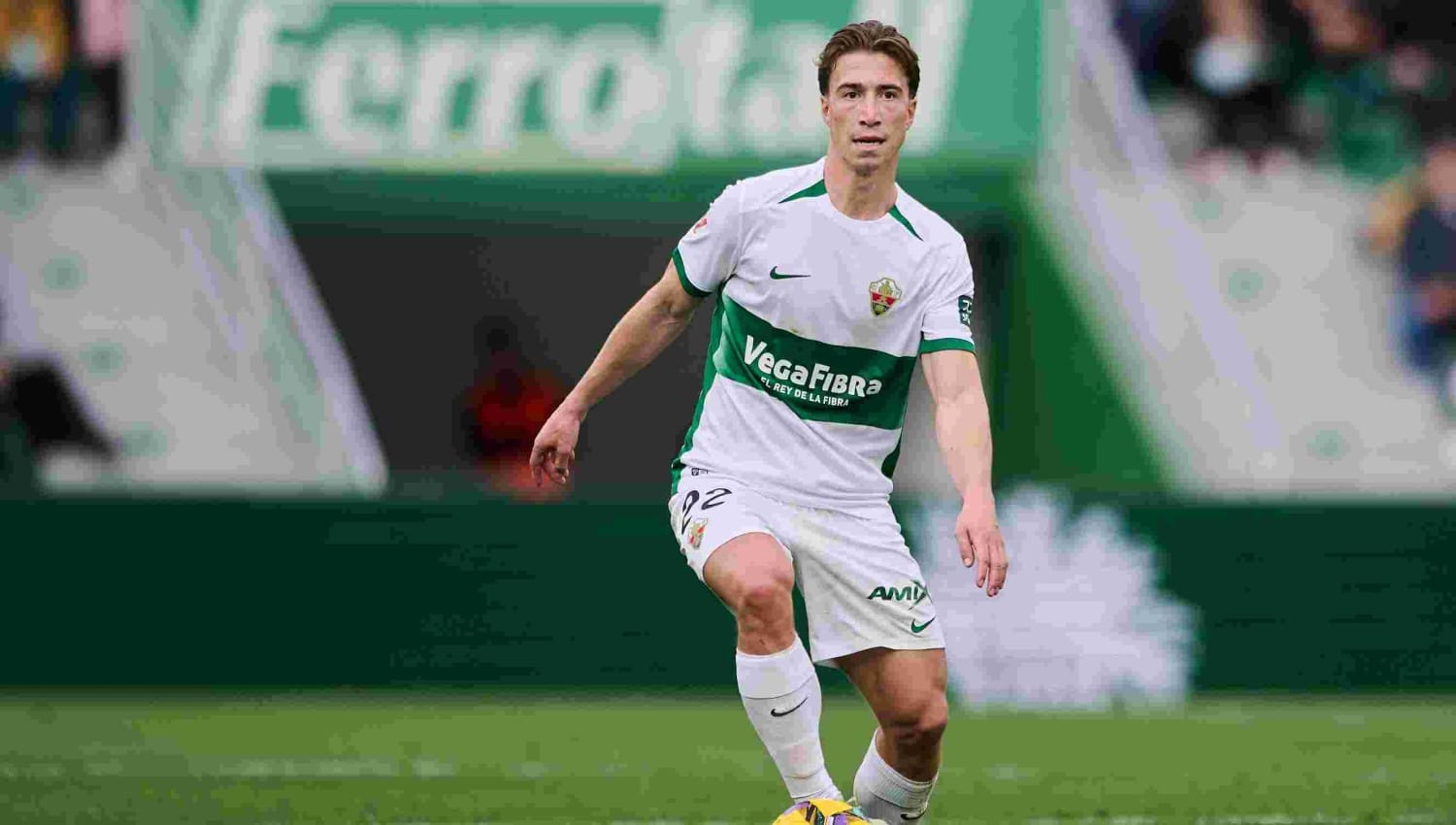 Manchester United linked with €30m breakout defender making waves in La Liga