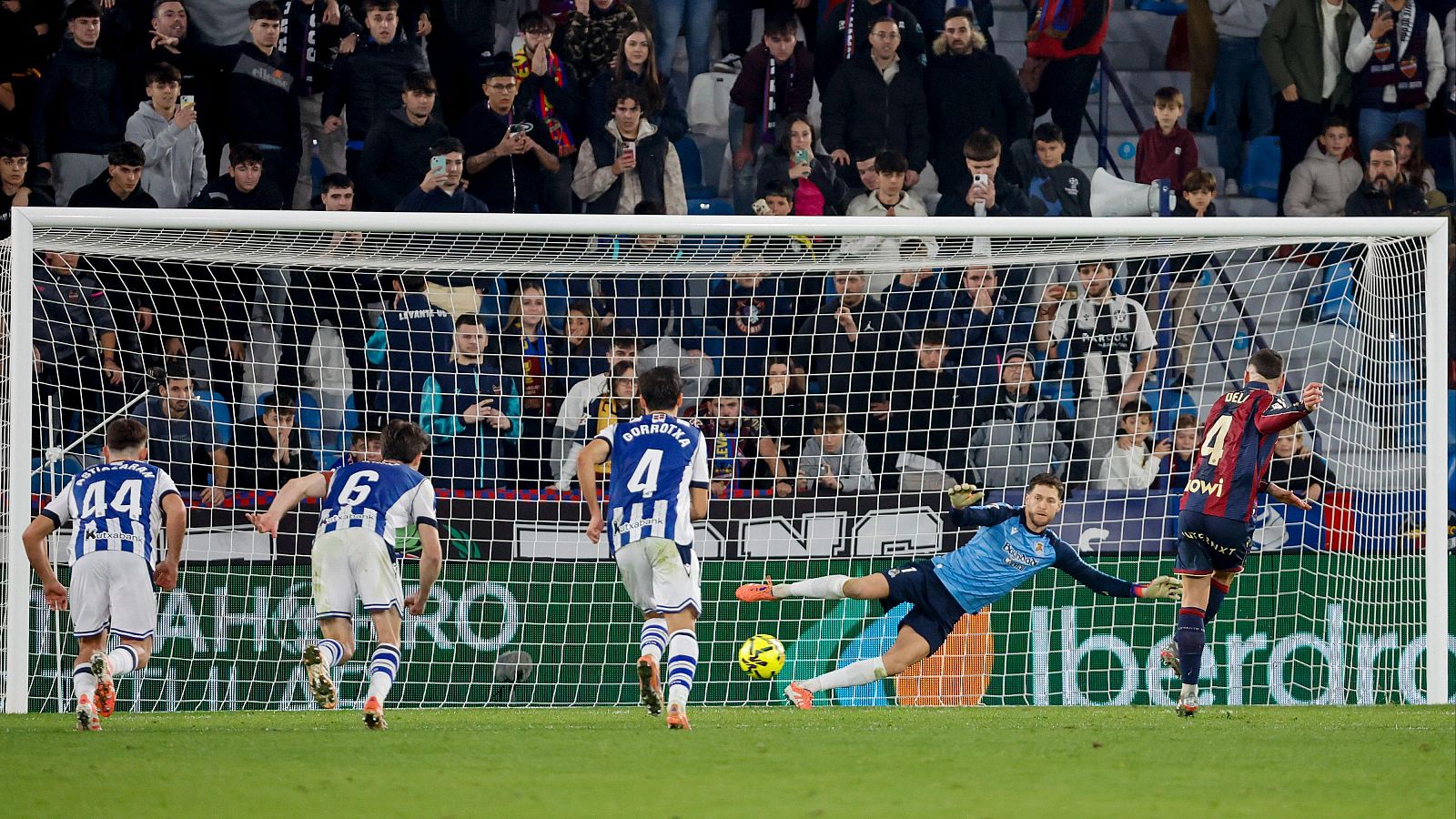 Arnau scored a late equalizer against Real Sociedad.