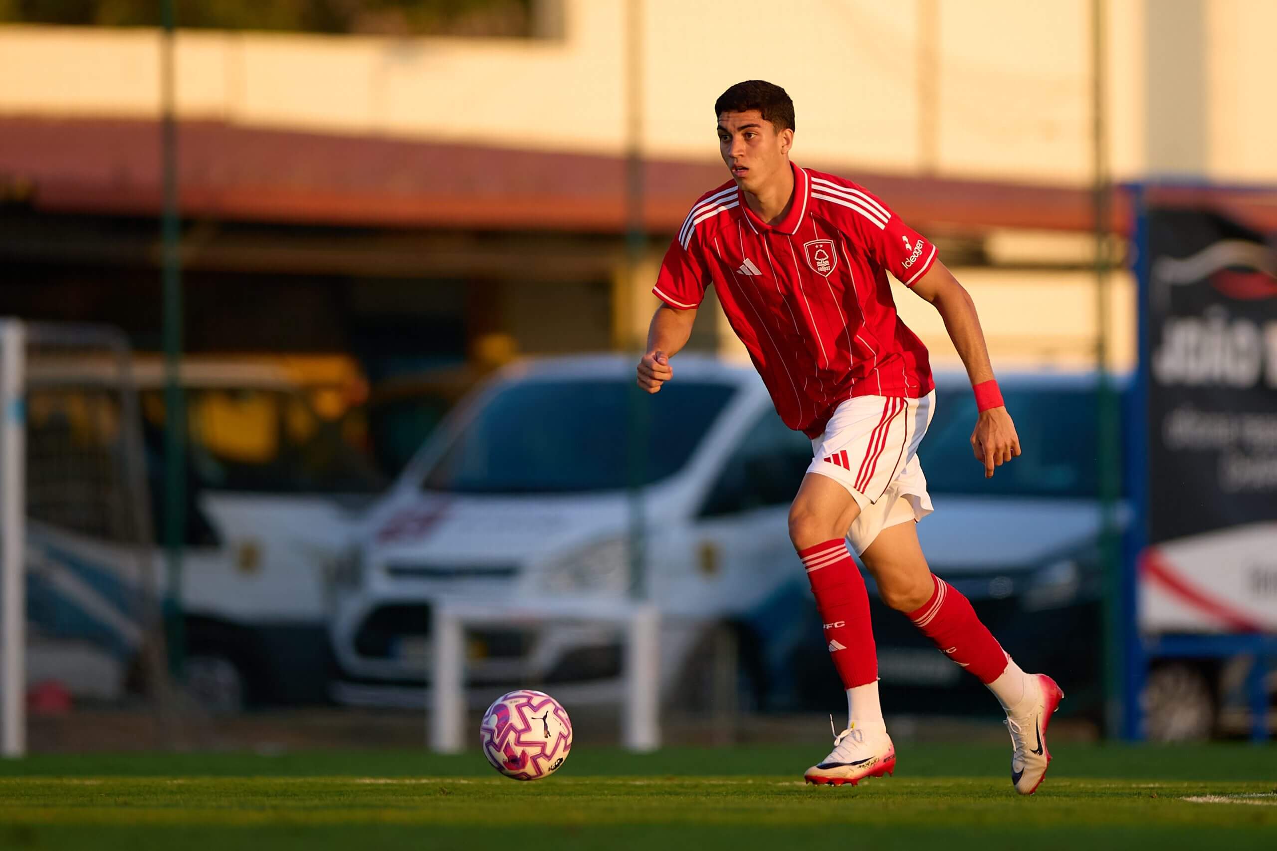 Jair Cunha is a player liked by Deco.