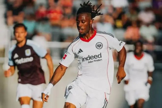 Wahi in action for Eintracht.