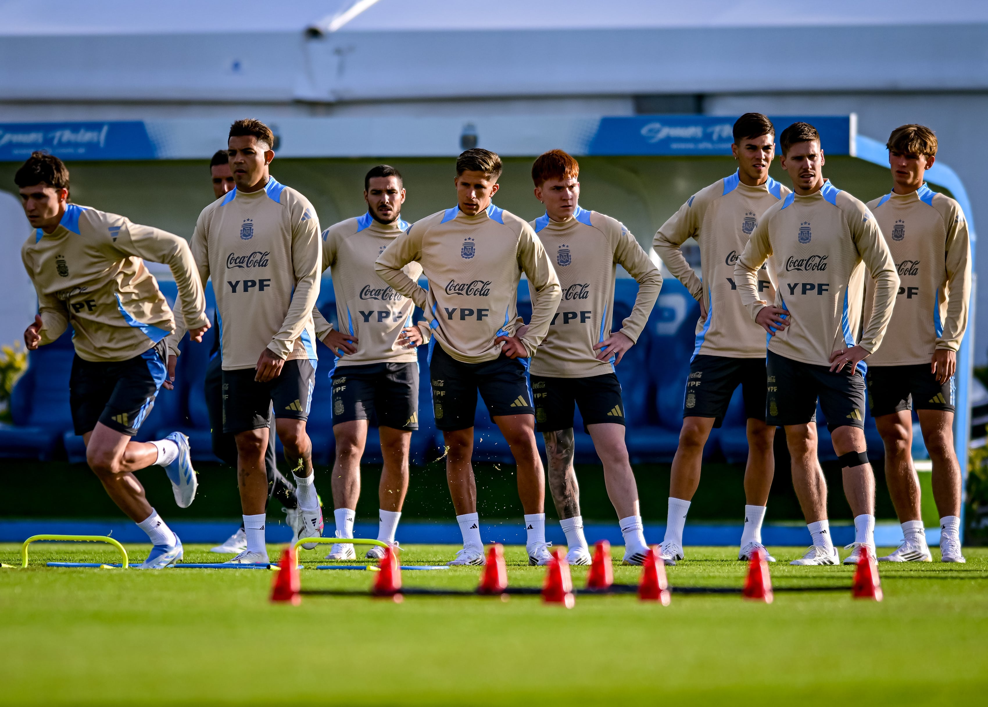 Atletico Madrid competing with Chelsea to sign Argentina international