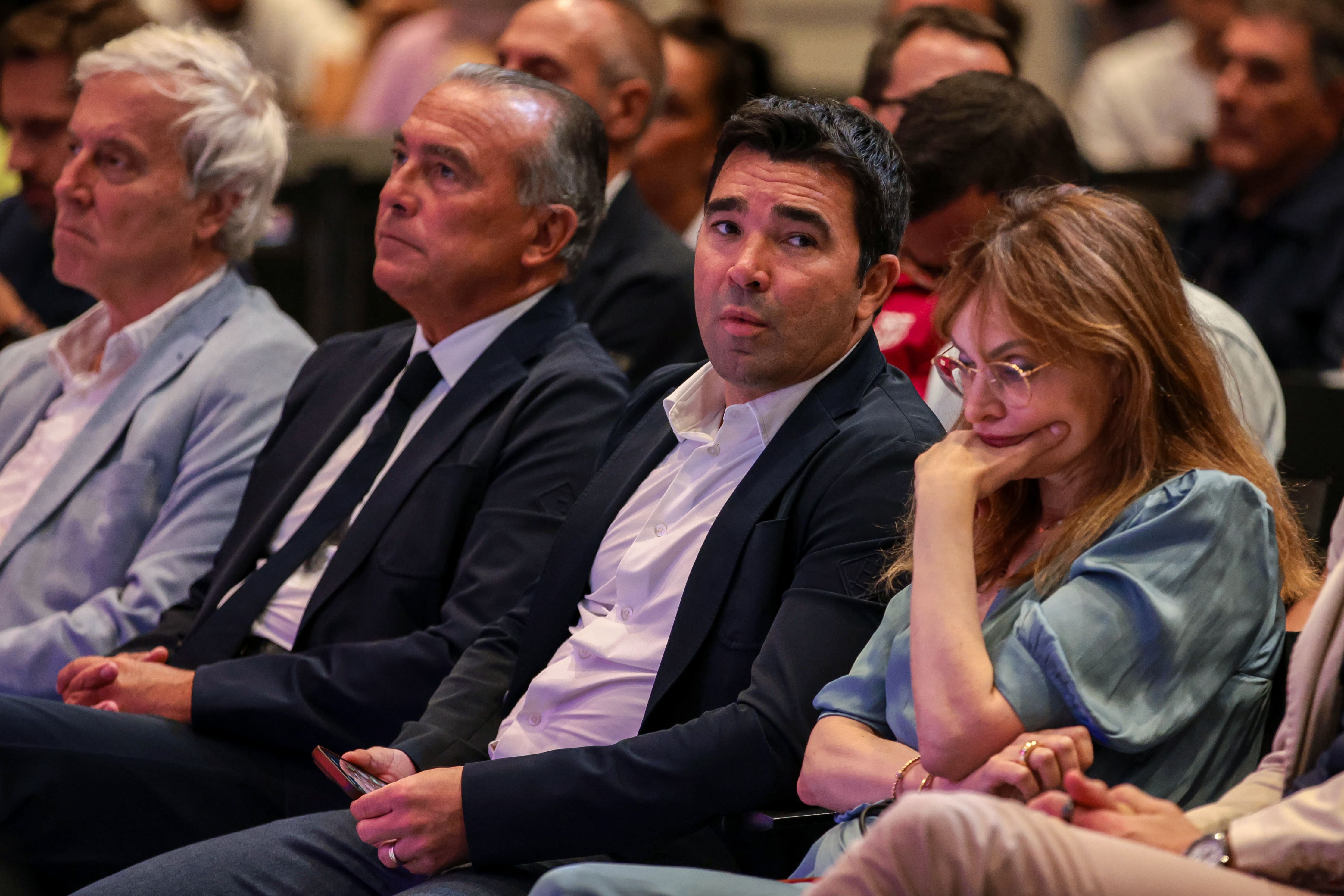 Barcelona sporting director Deco – “We need to improve in terms of selling players”