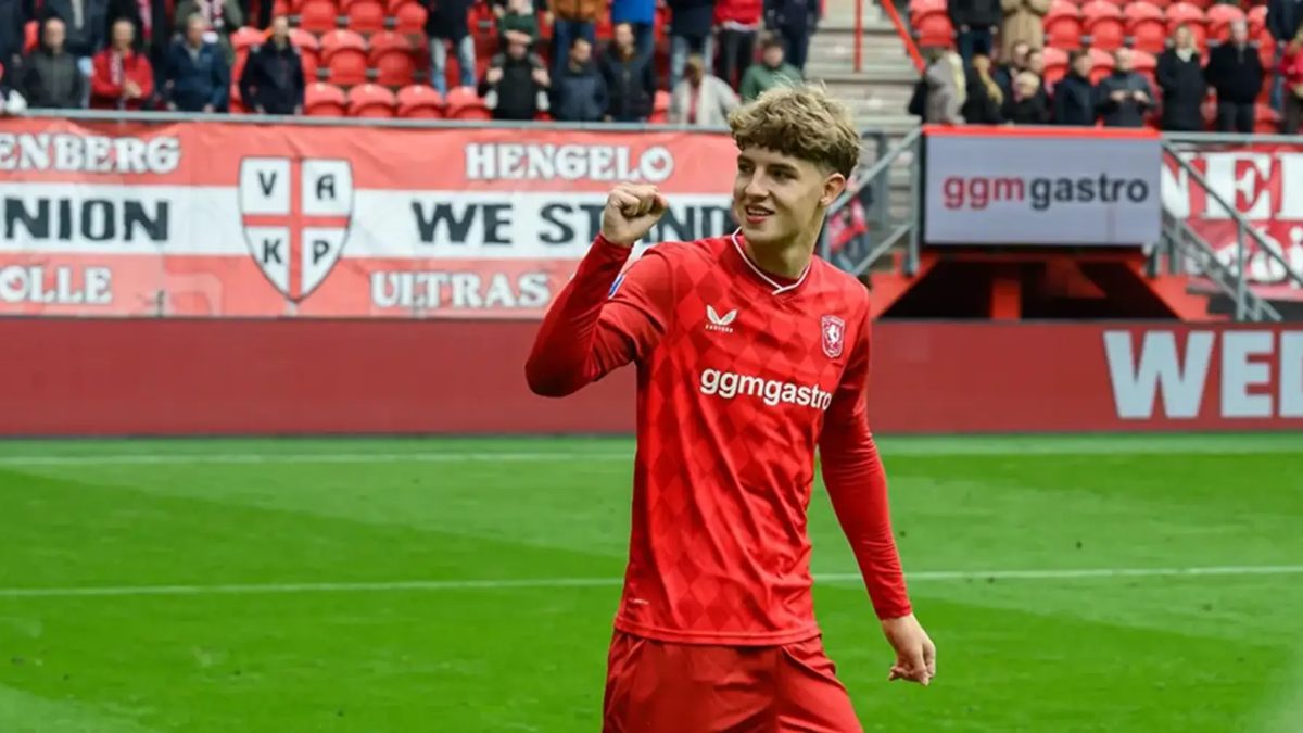 Barcelona in talks for second 18-year-old Dutch defender