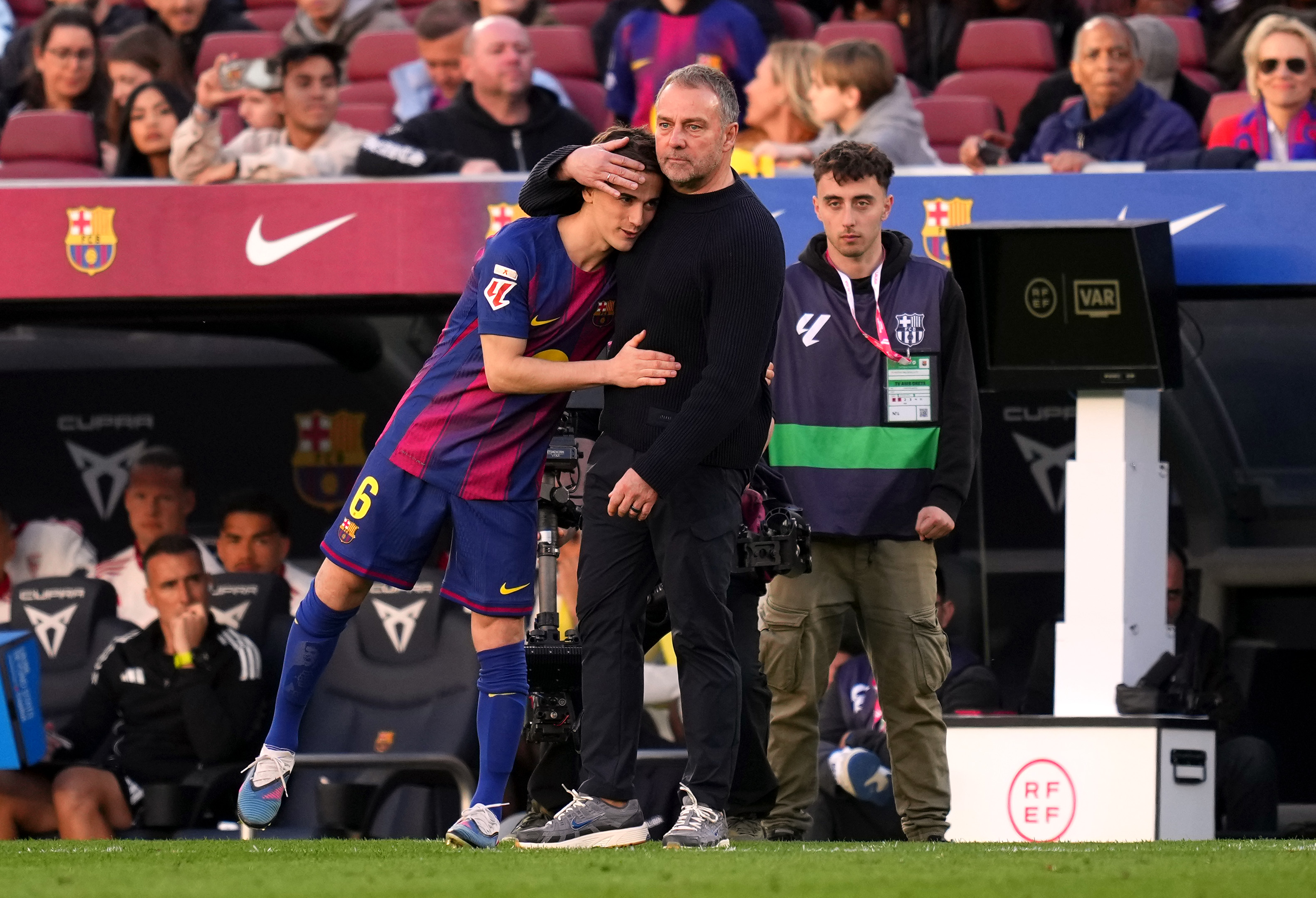 Hansi Flick delighted with Joao Cancelo performance in Sevilla victory – “His signing was the right choice”