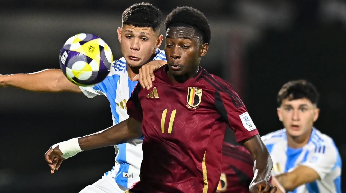 Bisiwu in action for Belgium's youth side.